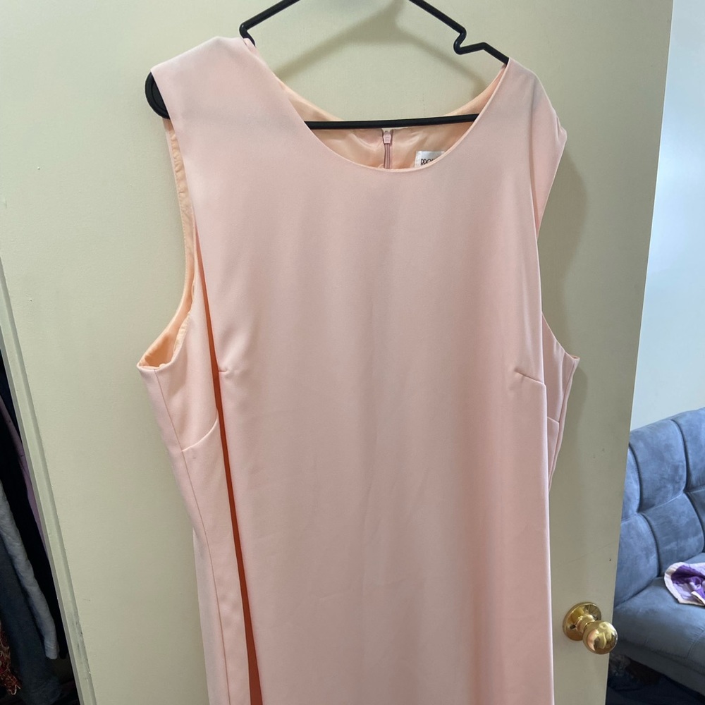 Plus Size 26W Knee Length Dress